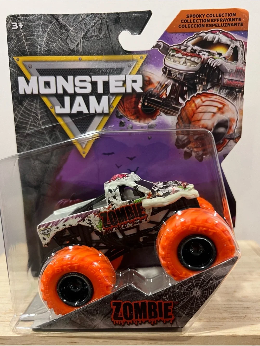 🔥Spin Master MONSTER JAM ZOMBIE Spooky Collection Monster Truck - Orange & White